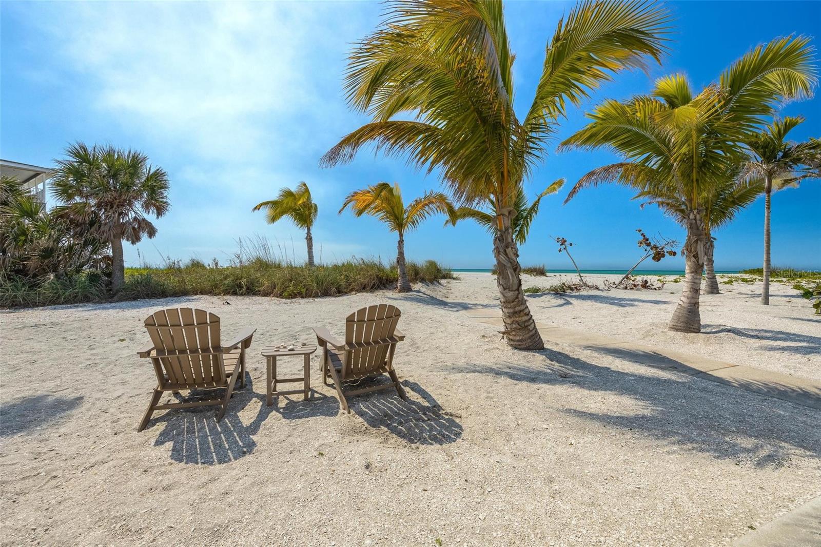 Listing photo id 22 for 2740 Beach Road B