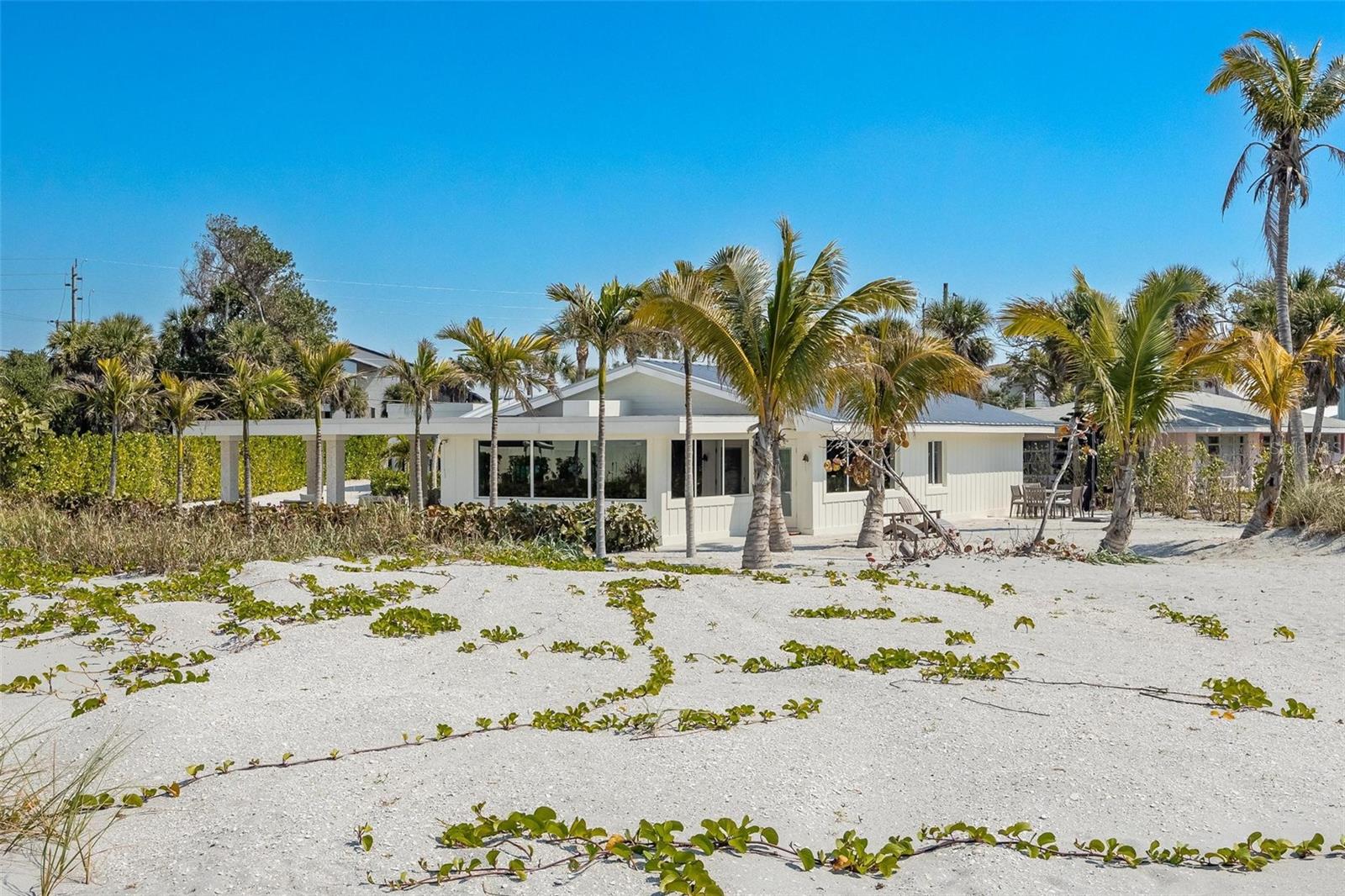 Listing photo id 23 for 2740 Beach Road B