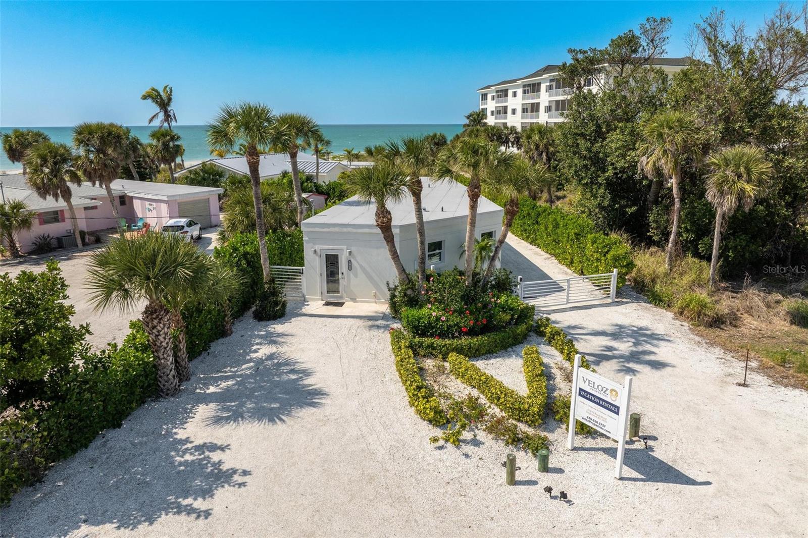 Listing photo id 32 for 2740 Beach Road B