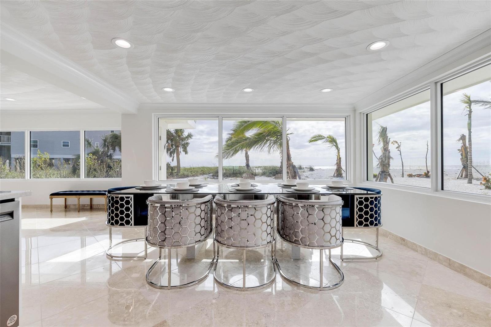 Listing photo id 46 for 2740 Beach Road B