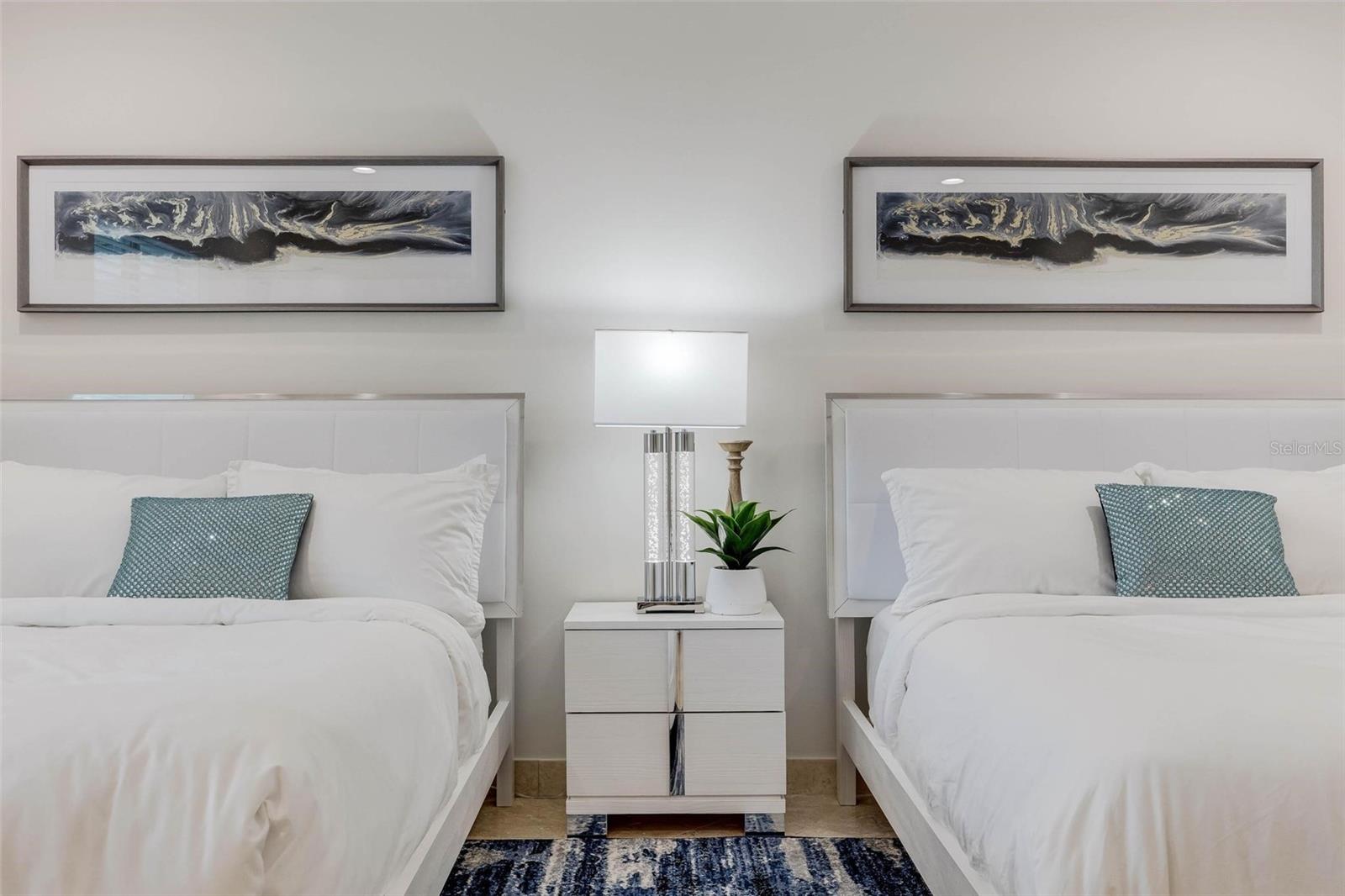 Listing photo id 57 for 2740 Beach Road B