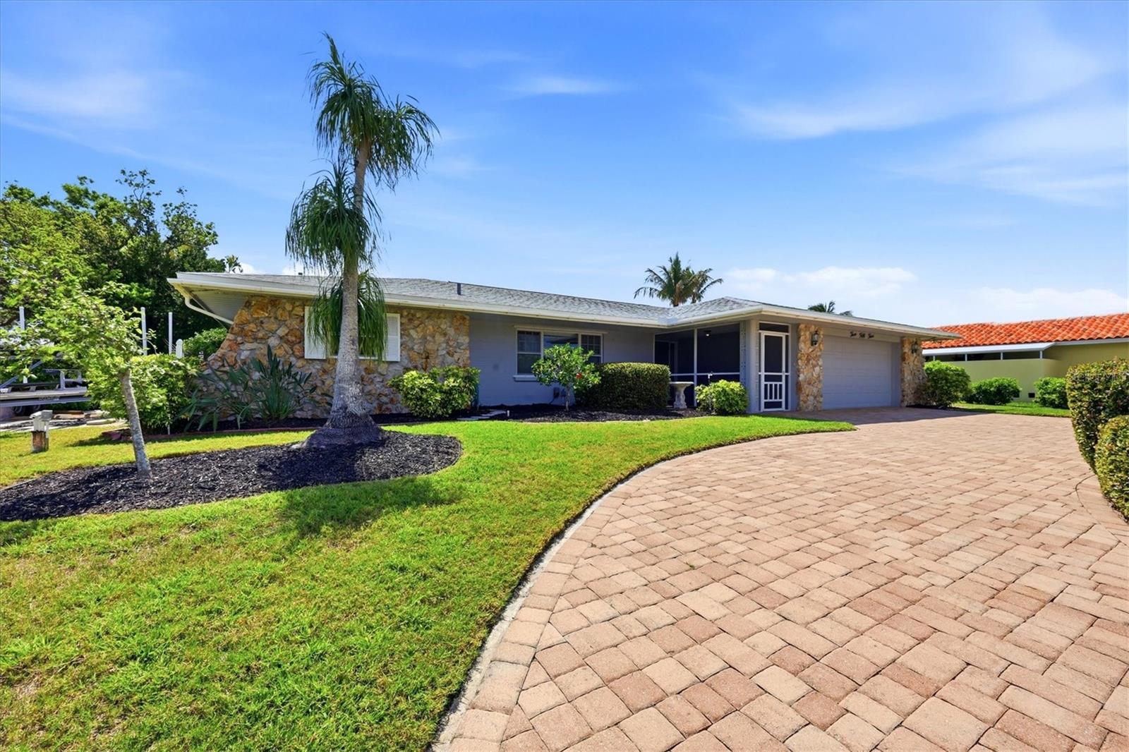 Image 14 of 60 For 353 Shore Drive