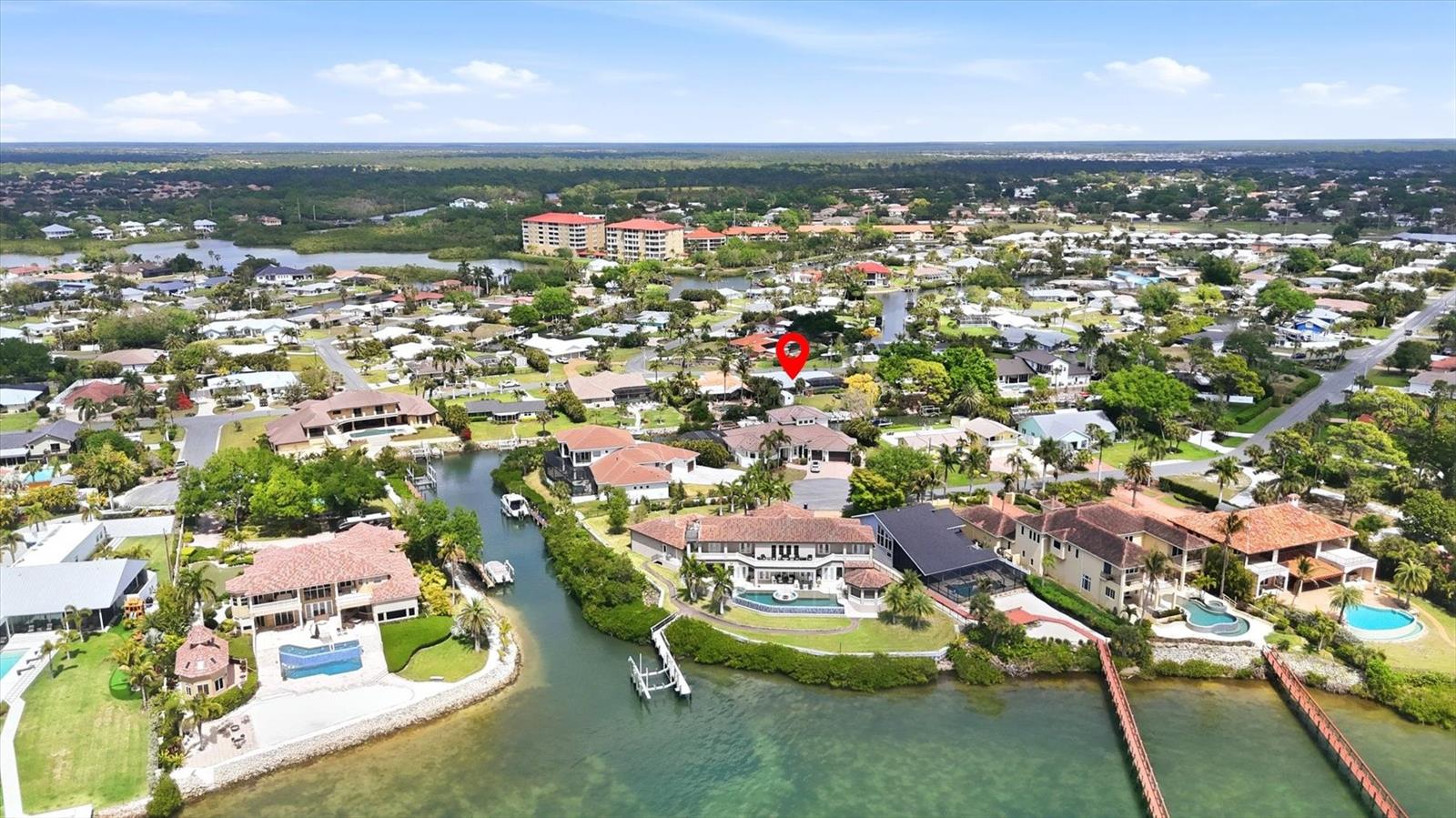 Image 4 of 60 For 353 Shore Drive