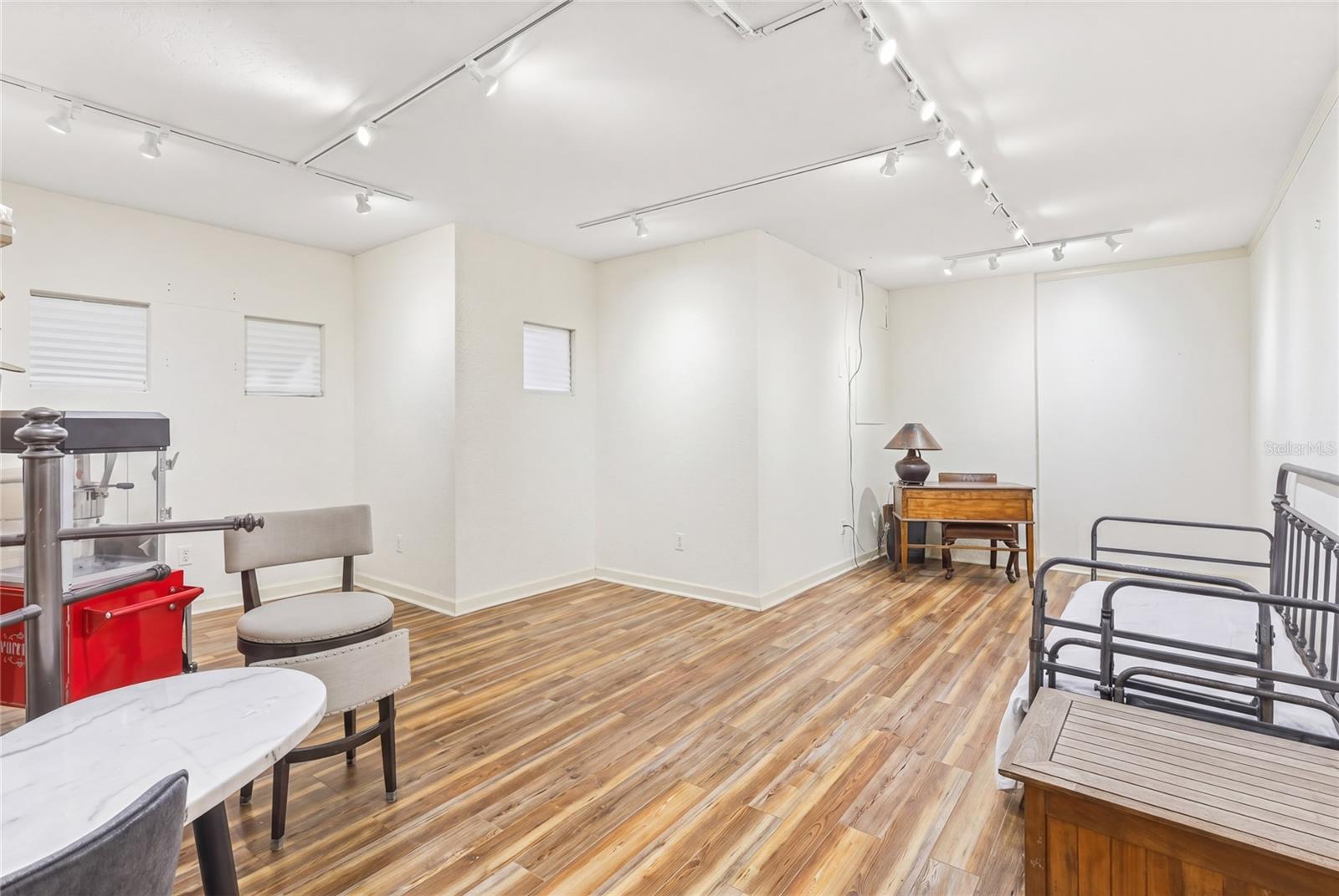 Image 53 of 74 For 7158 Hawks Harbor Circle