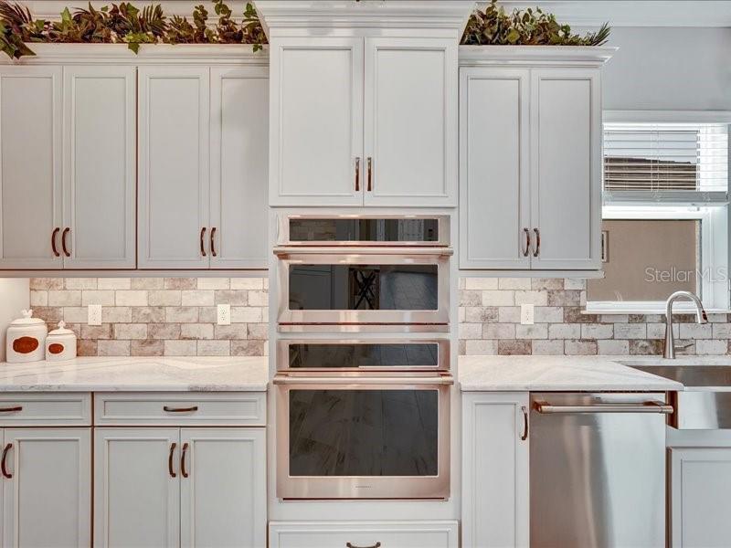 Image 11 of 39 For 14958 Contenta Loop