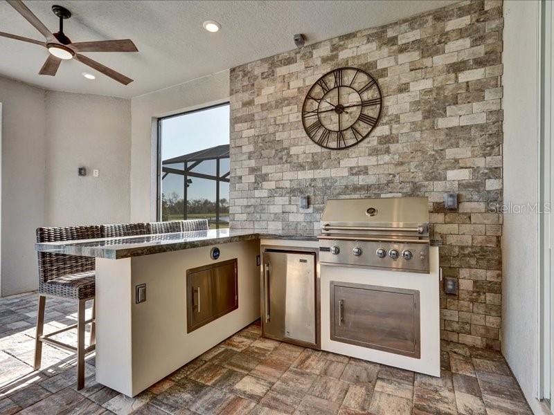 Image 21 of 39 For 14958 Contenta Loop