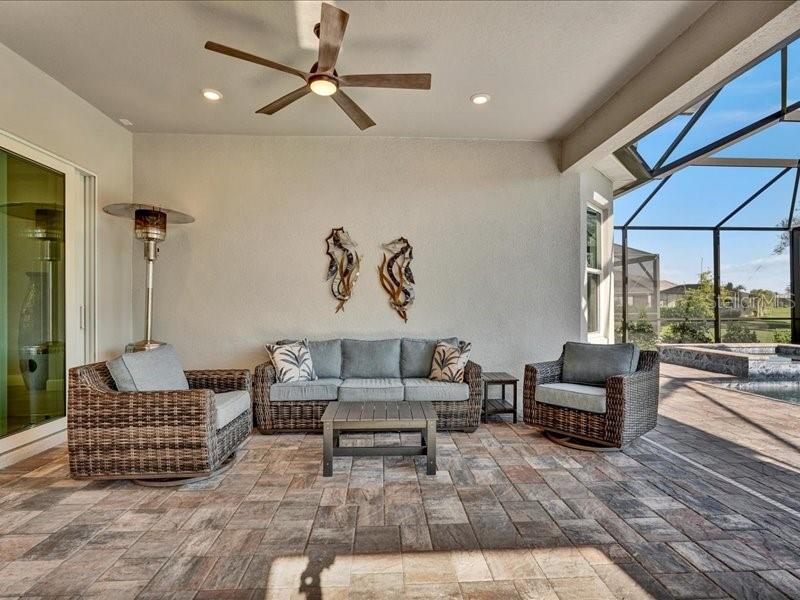 Image 22 of 39 For 14958 Contenta Loop