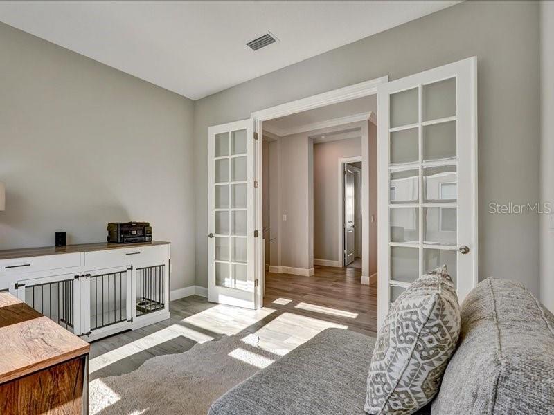 Image 31 of 39 For 14958 Contenta Loop