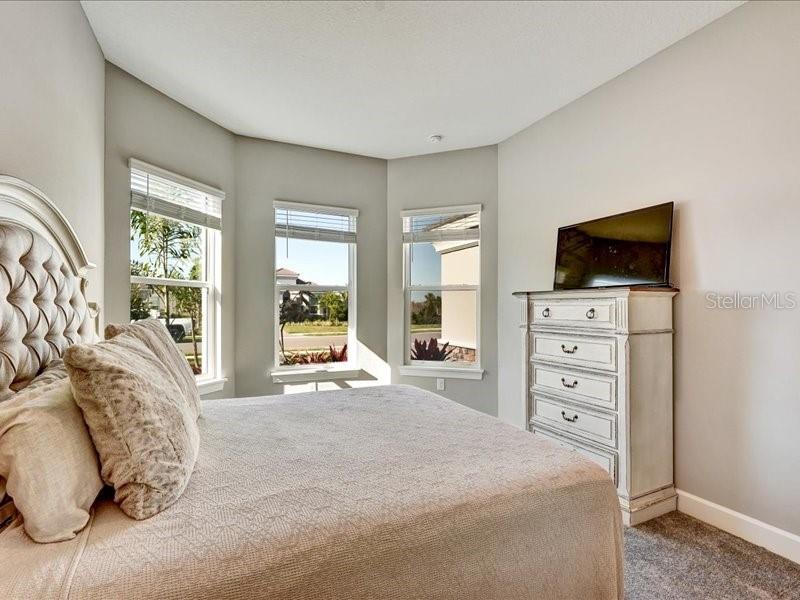 Image 33 of 39 For 14958 Contenta Loop