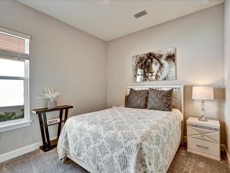 Image 37 of 39 For 14958 Contenta Loop