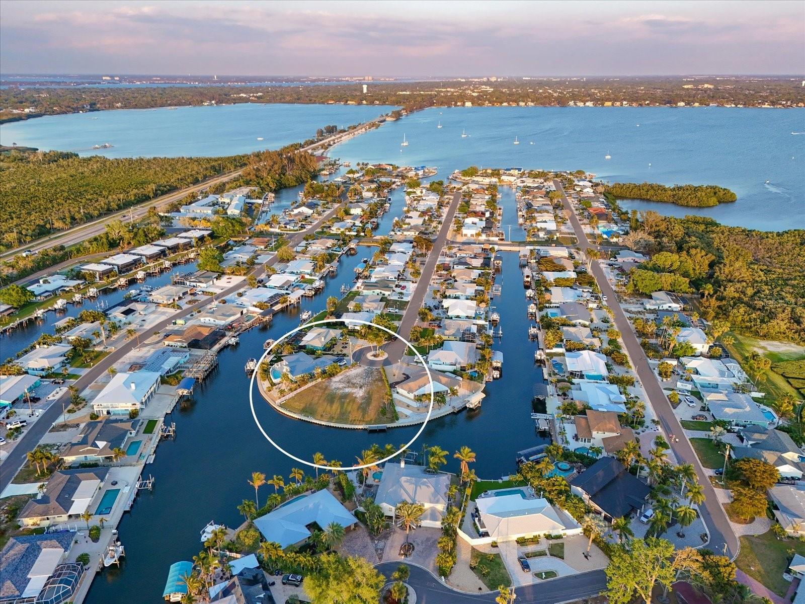 Image 6 of 7 For 10412 Kingfisher Road W