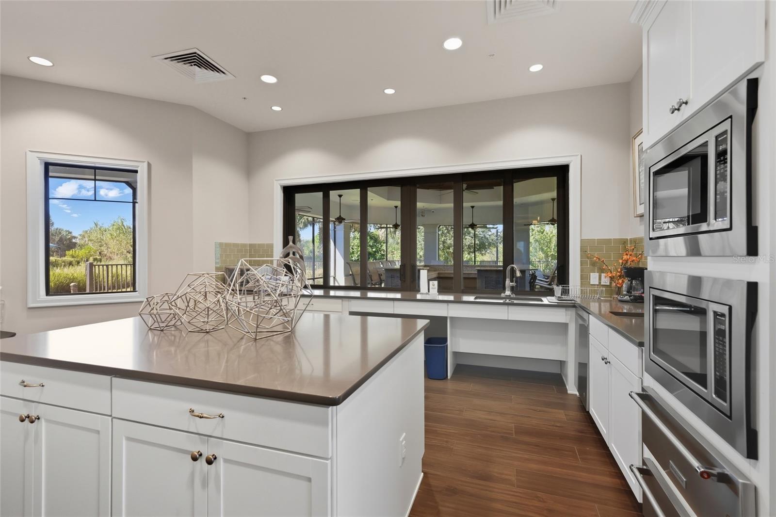 Image 39 of 54 For 12294 Myrtle Bay Court