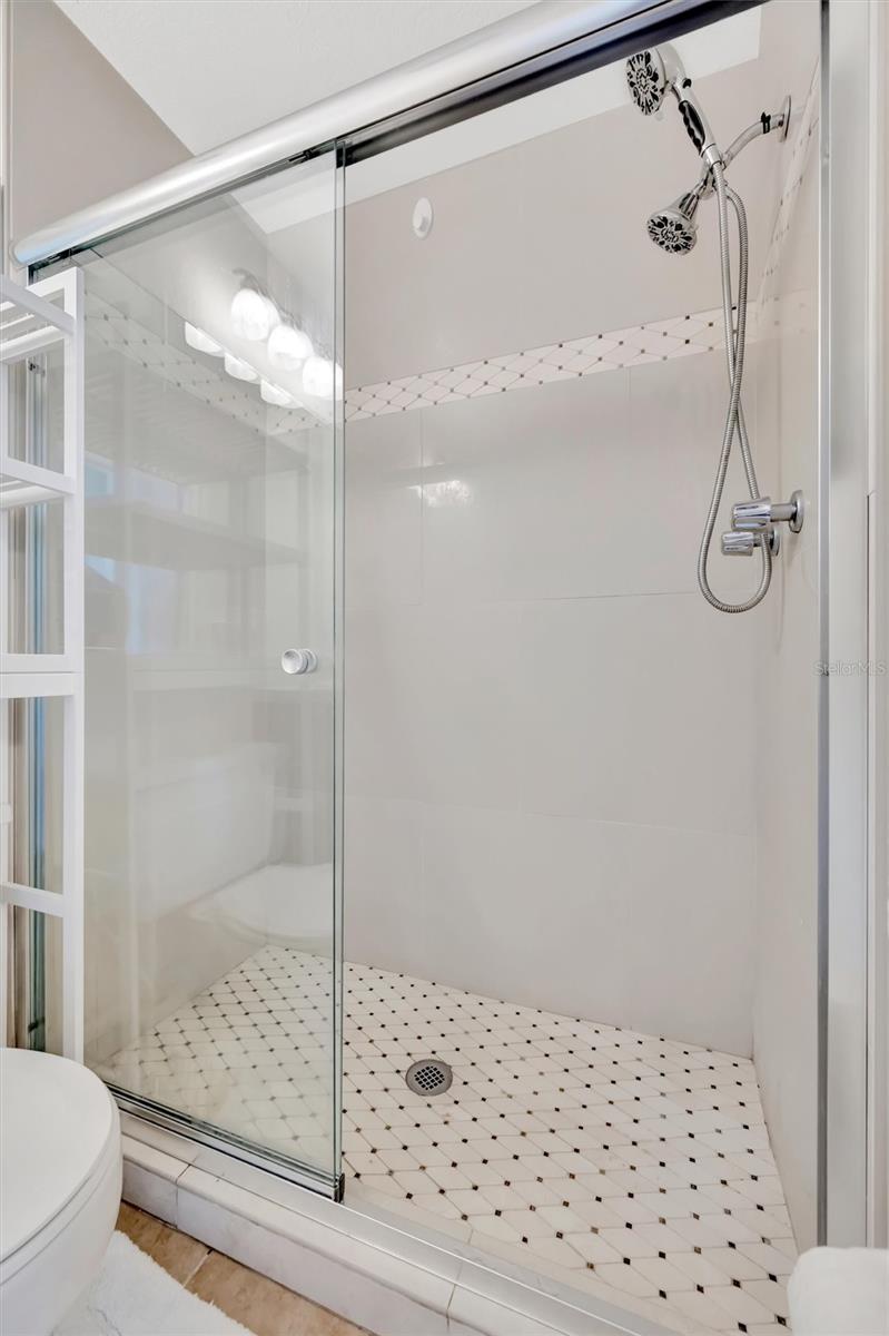 Image 18 of 51 For 3863 Catalina Drive