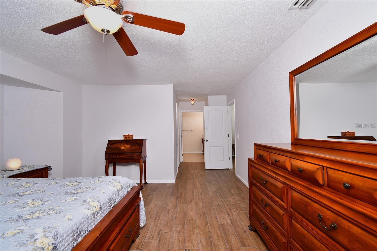 Image 18 of 43 For 25101 Kimberly Court