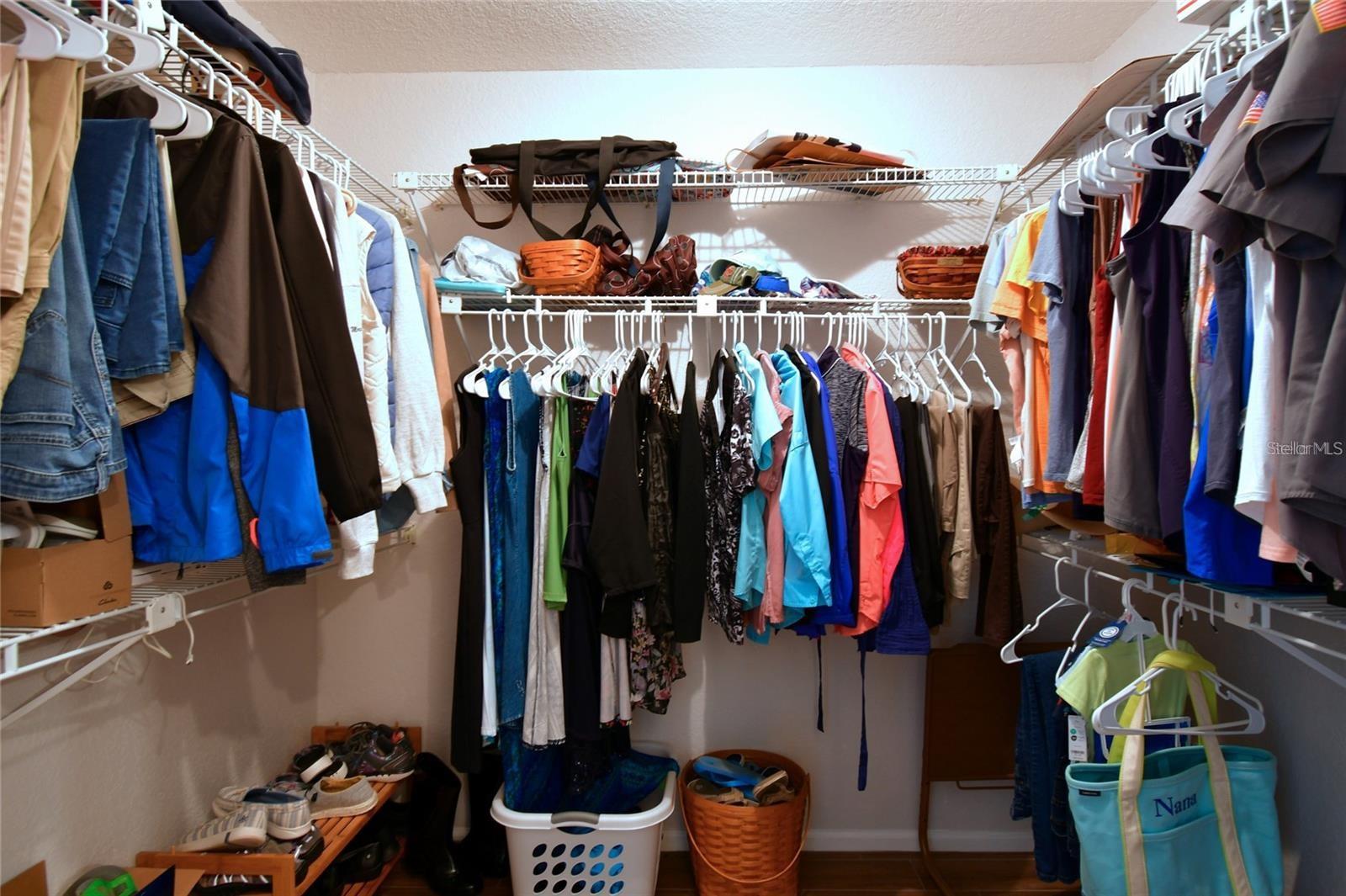 Image 21 of 43 For 25101 Kimberly Court