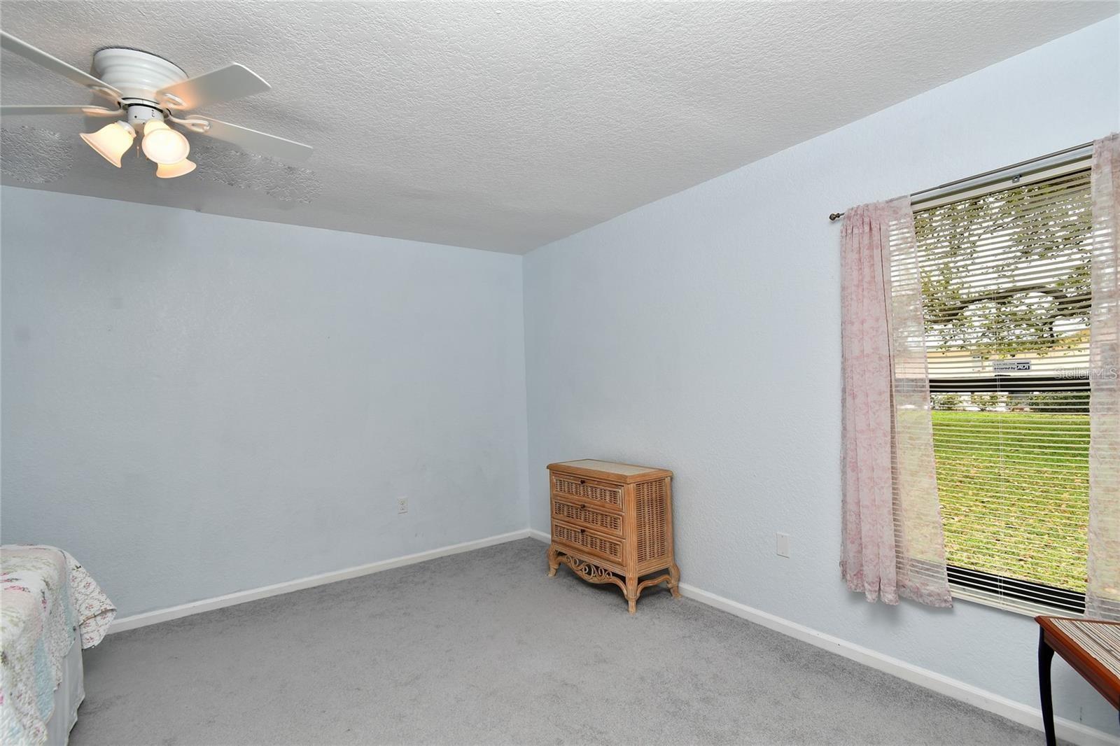 Image 23 of 43 For 25101 Kimberly Court