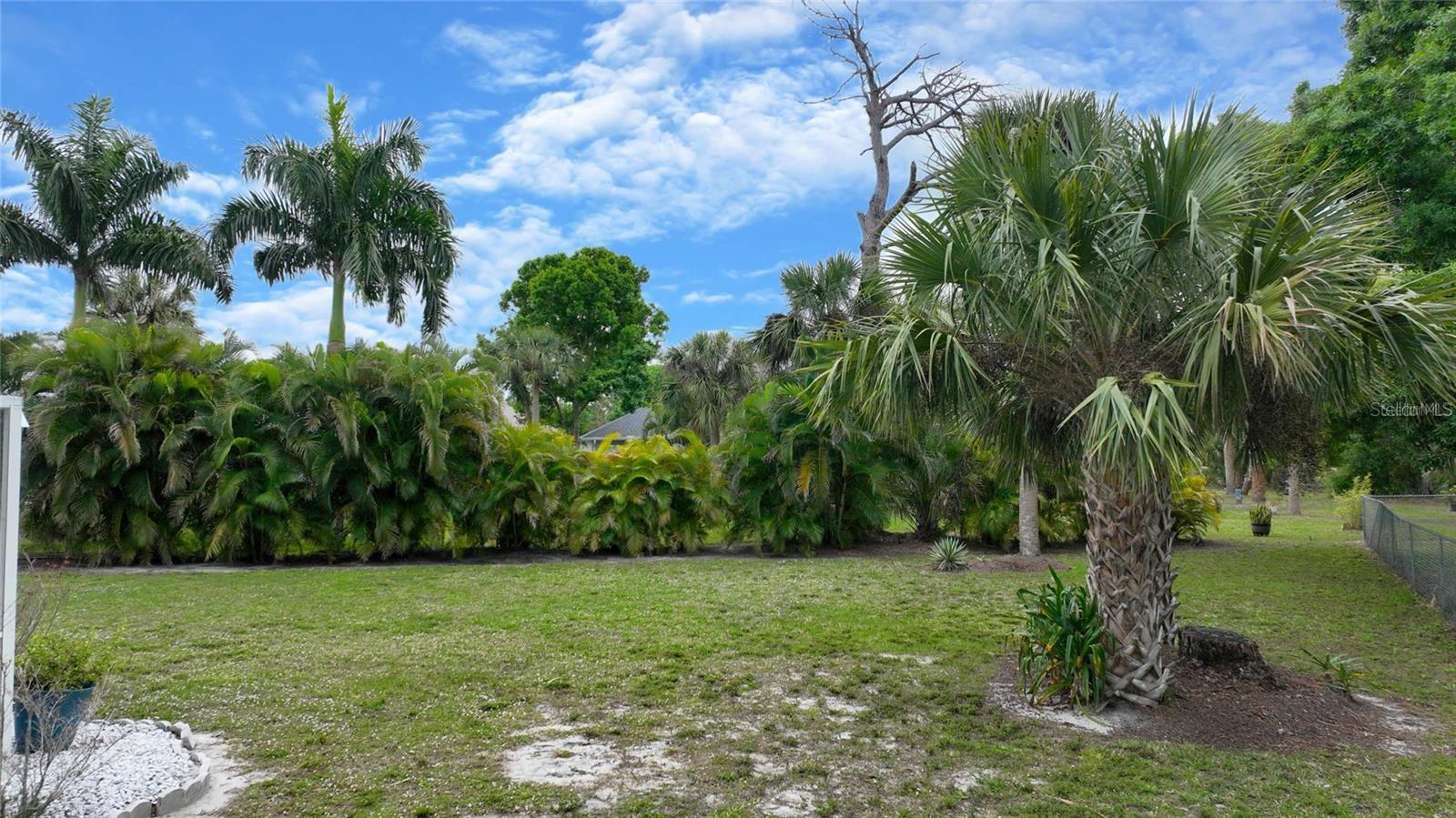 Image 38 of 43 For 25101 Kimberly Court