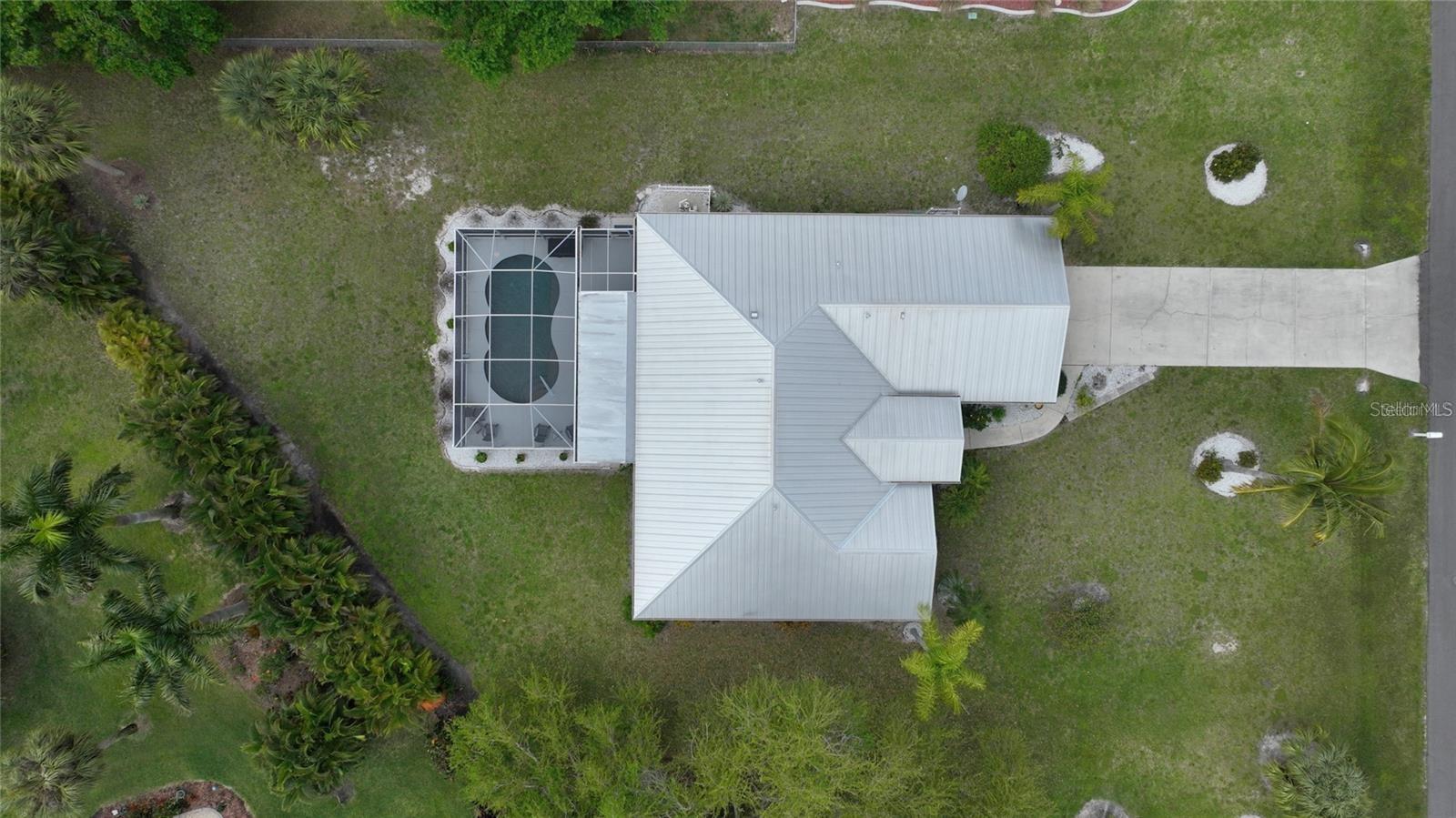 Image 41 of 43 For 25101 Kimberly Court