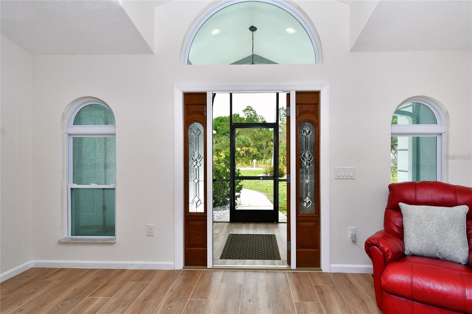 Image 6 of 43 For 25101 Kimberly Court