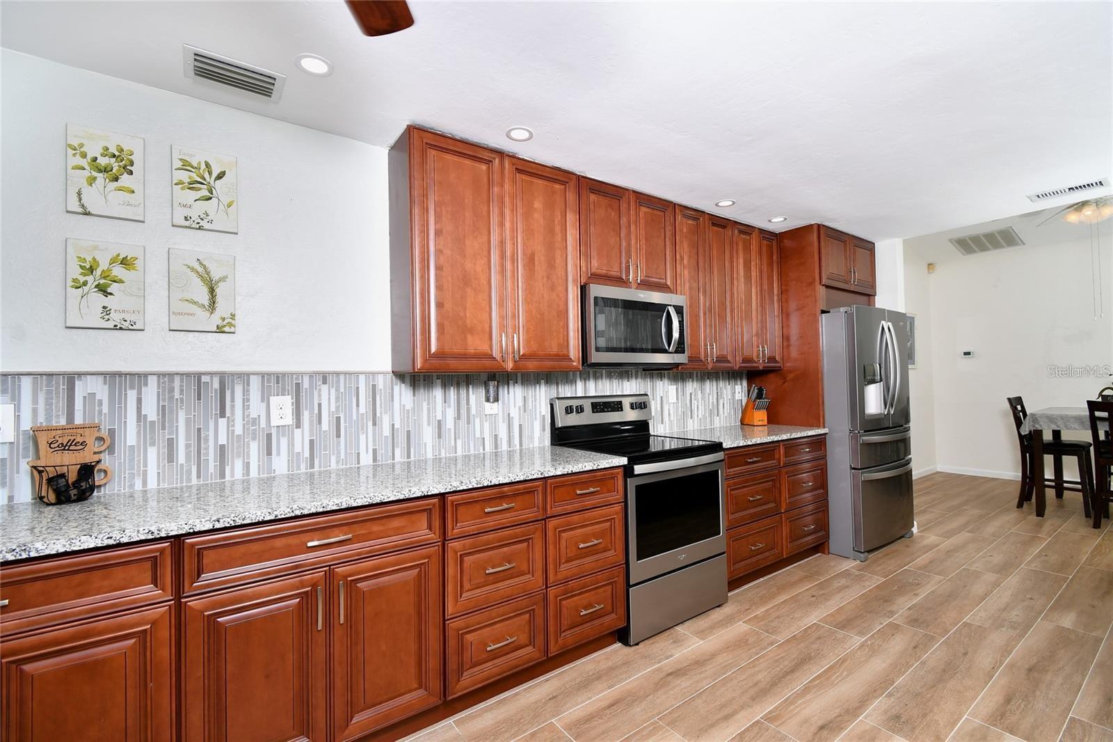 Image 8 of 43 For 25101 Kimberly Court