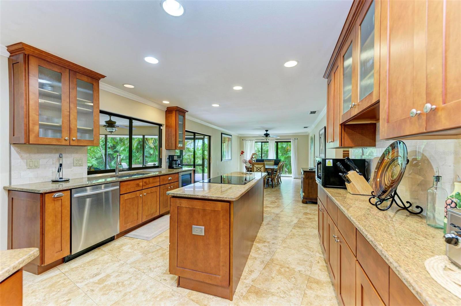 Image 11 of 49 For 221 Lookout Point Drive