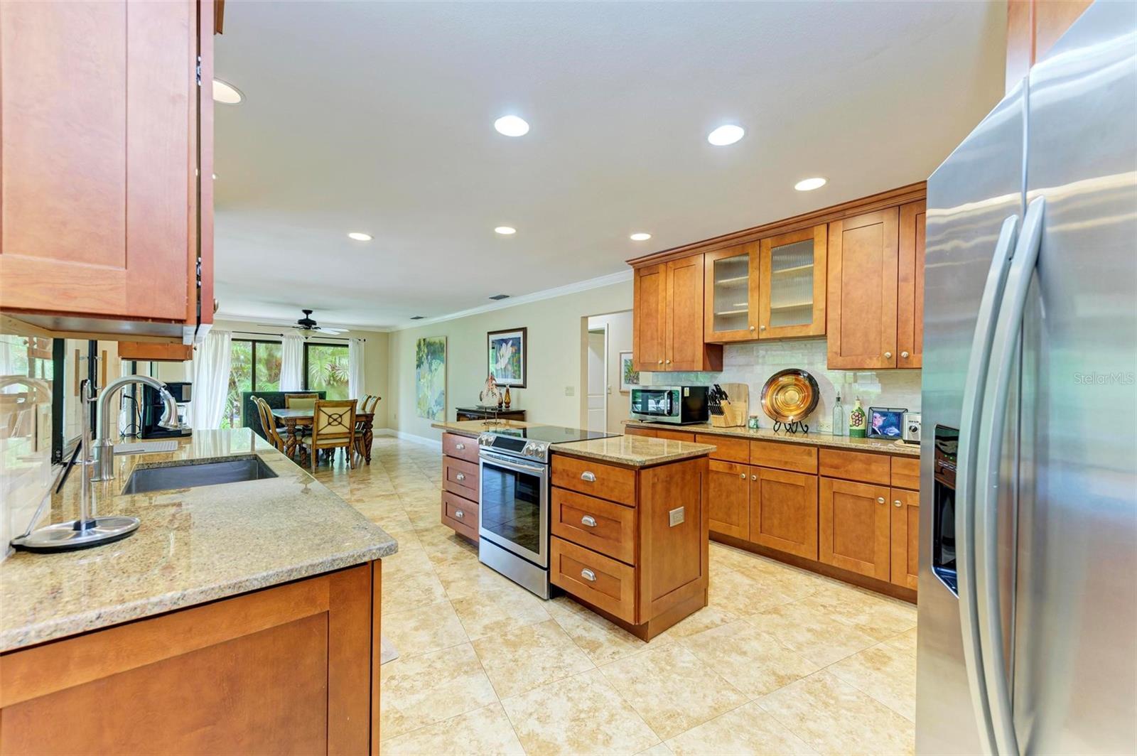 Image 12 of 49 For 221 Lookout Point Drive