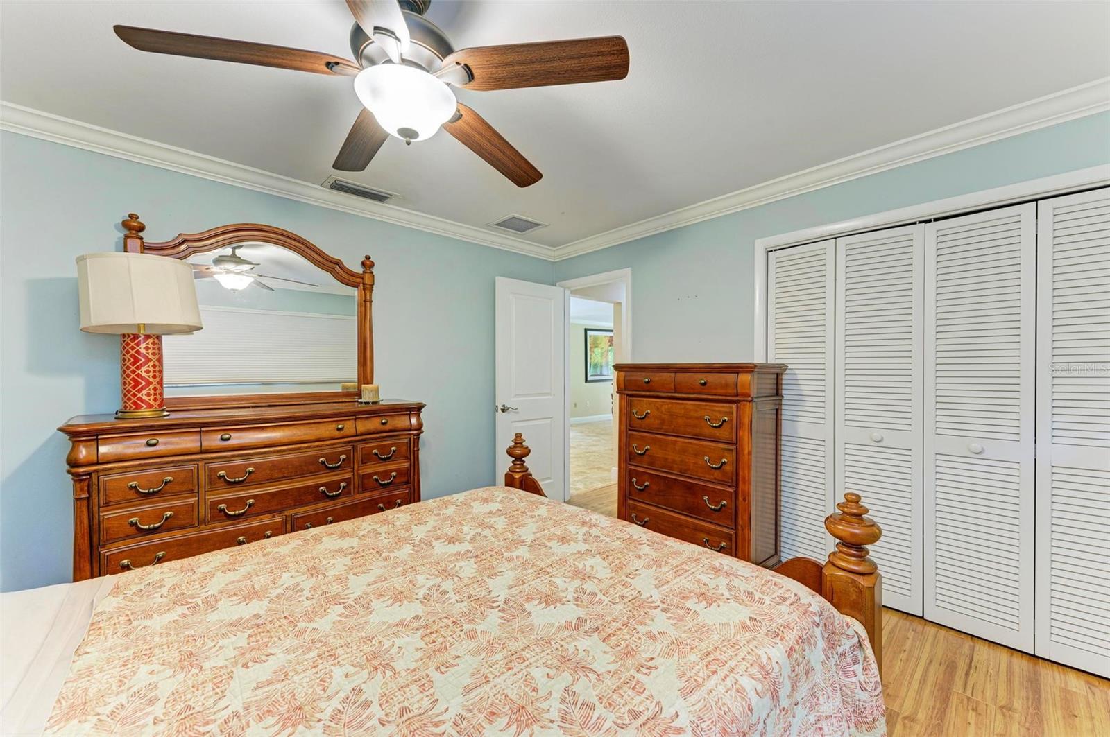 Image 25 of 49 For 221 Lookout Point Drive