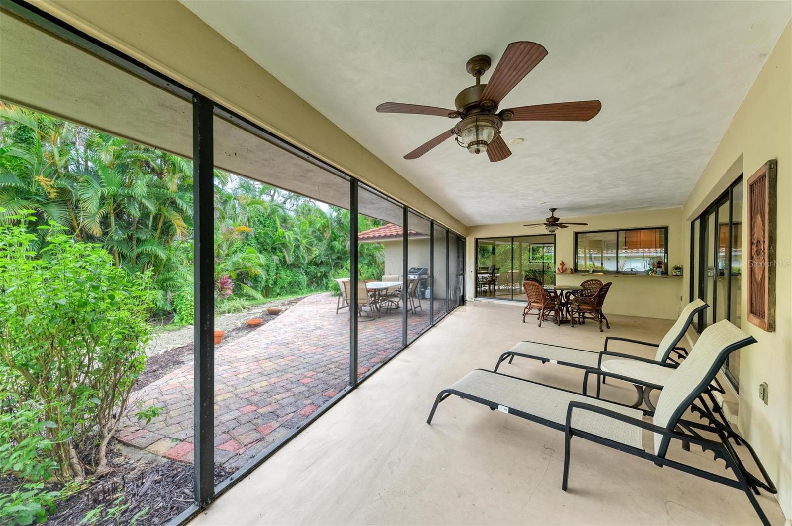 Image 29 of 49 For 221 Lookout Point Drive