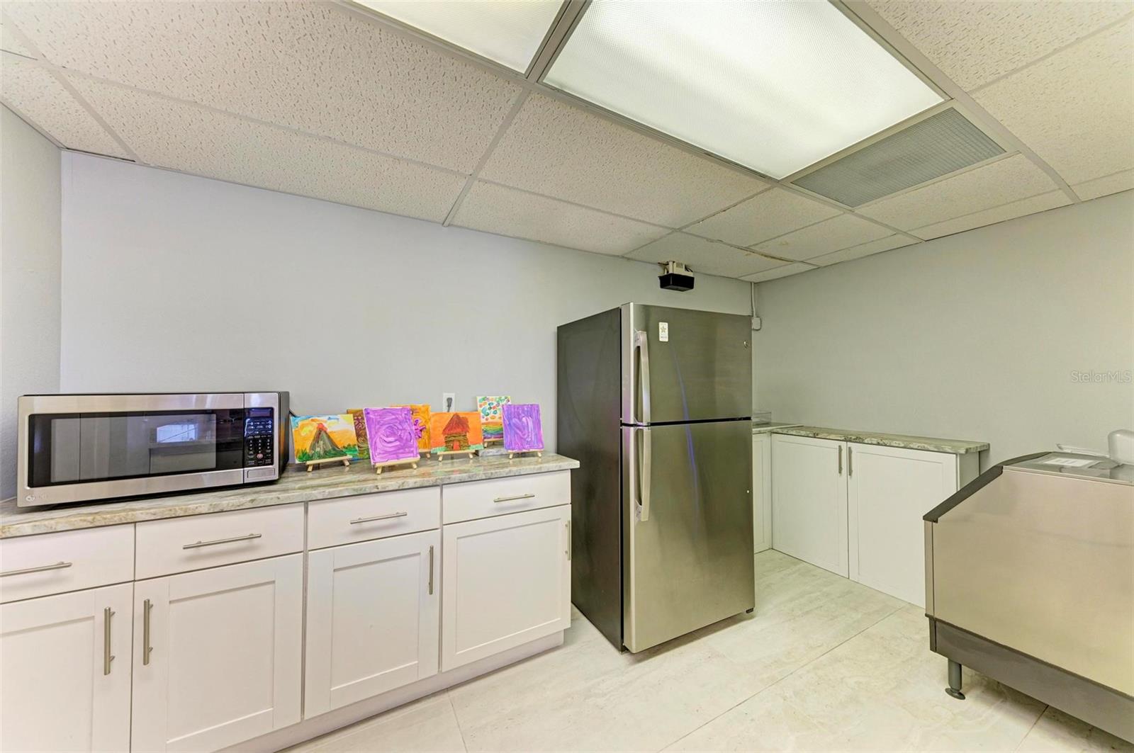 Image 38 of 49 For 221 Lookout Point Drive