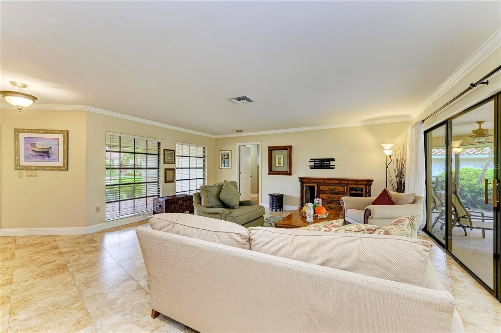 Image 4 of 49 For 221 Lookout Point Drive