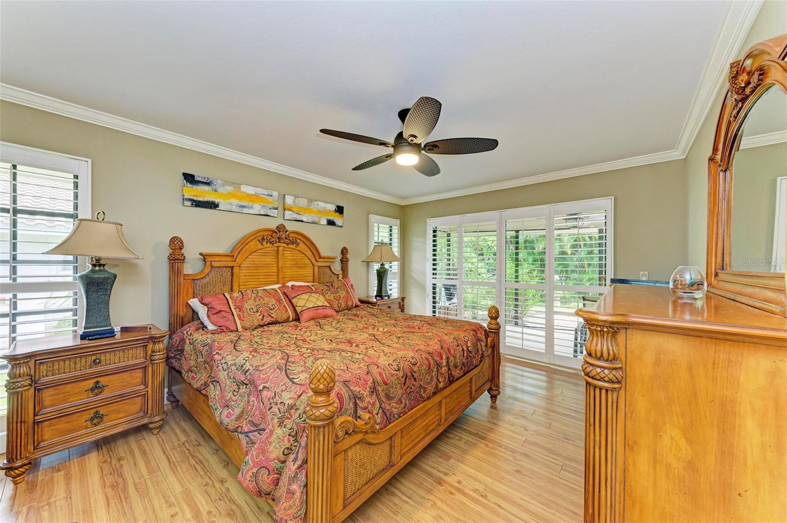 Image 6 of 49 For 221 Lookout Point Drive