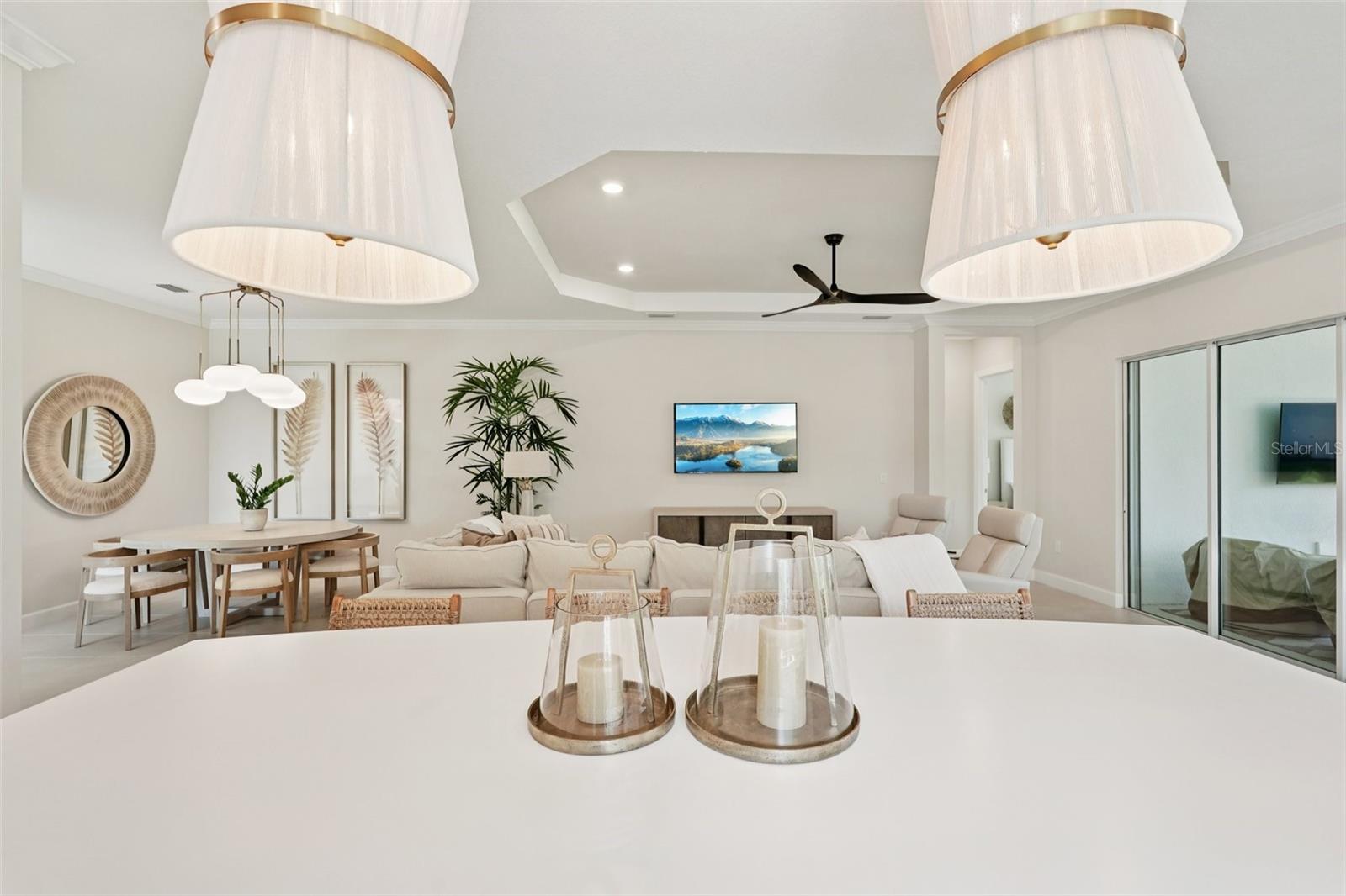 Image 13 of 78 For 16415 Isola Place