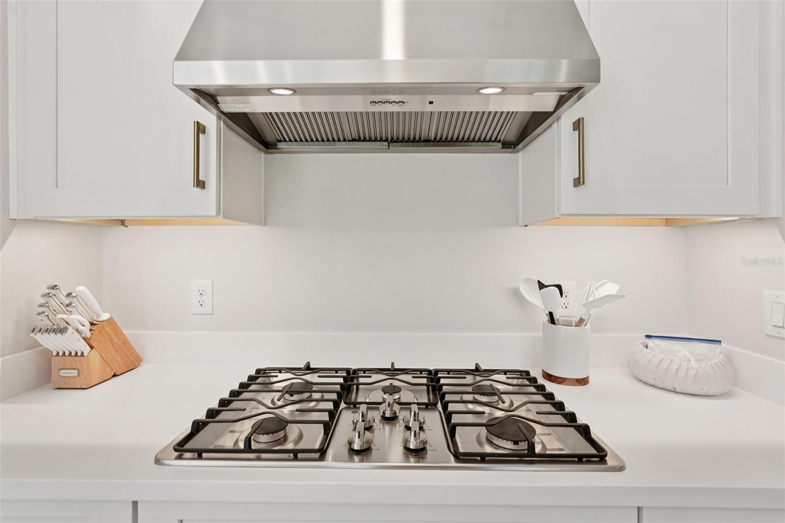 Image 14 of 78 For 16415 Isola Place