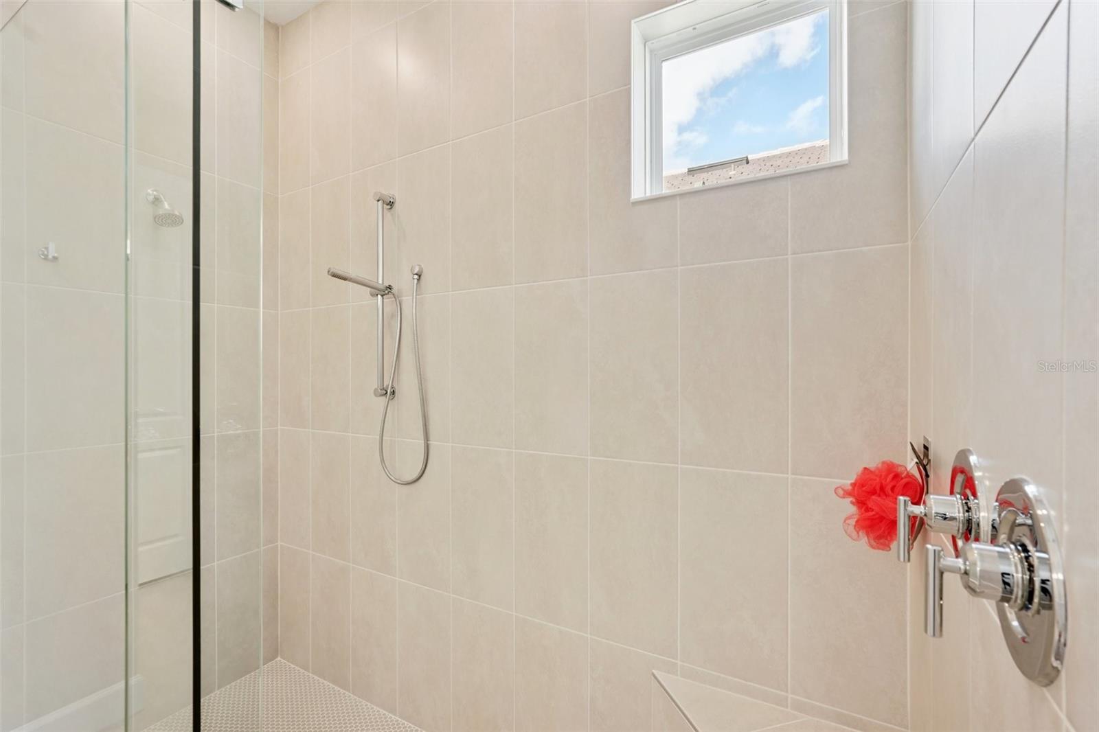 Image 21 of 78 For 16415 Isola Place