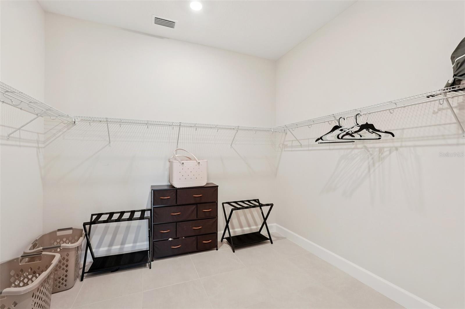 Image 22 of 78 For 16415 Isola Place