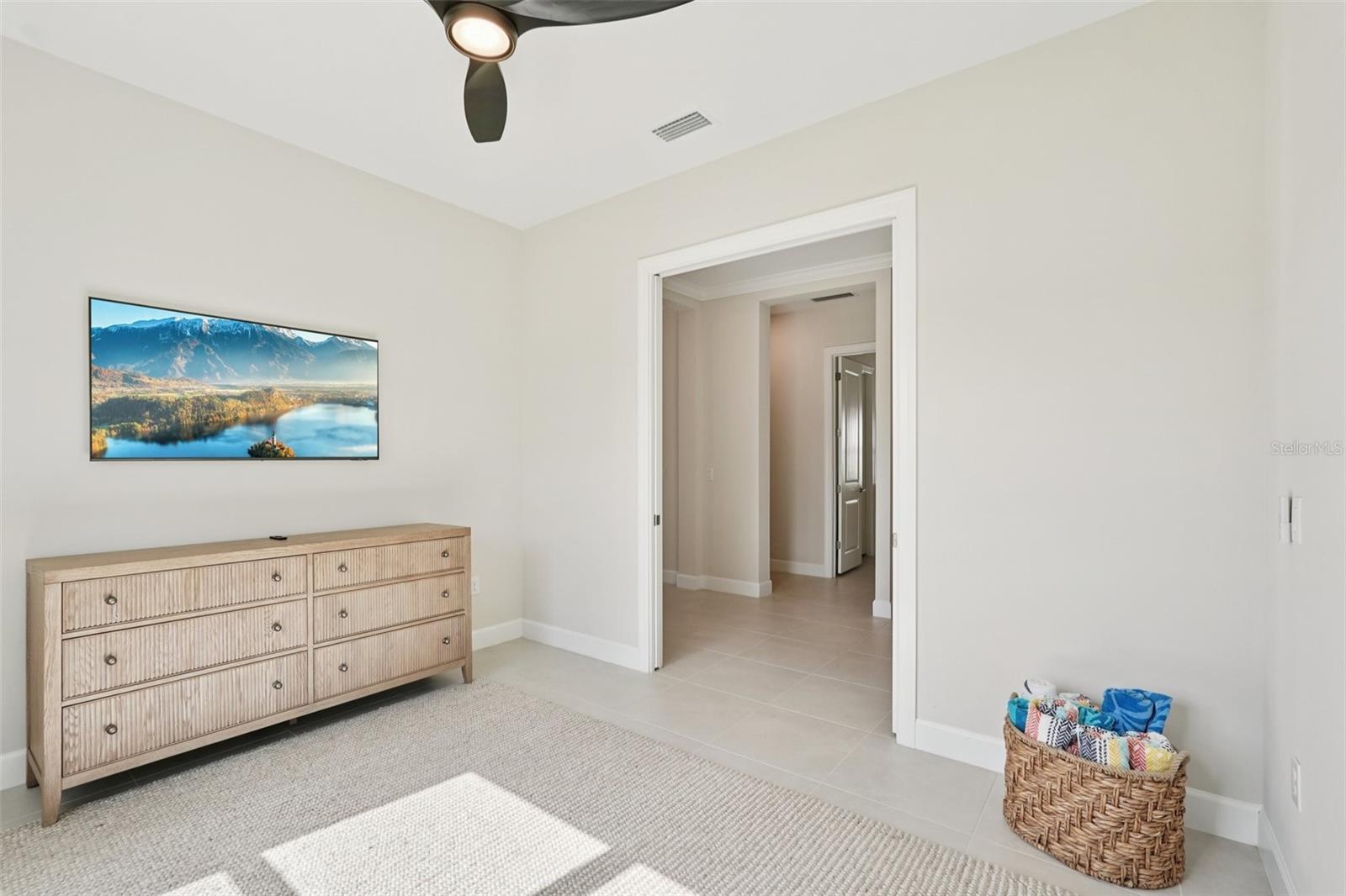 Image 24 of 78 For 16415 Isola Place