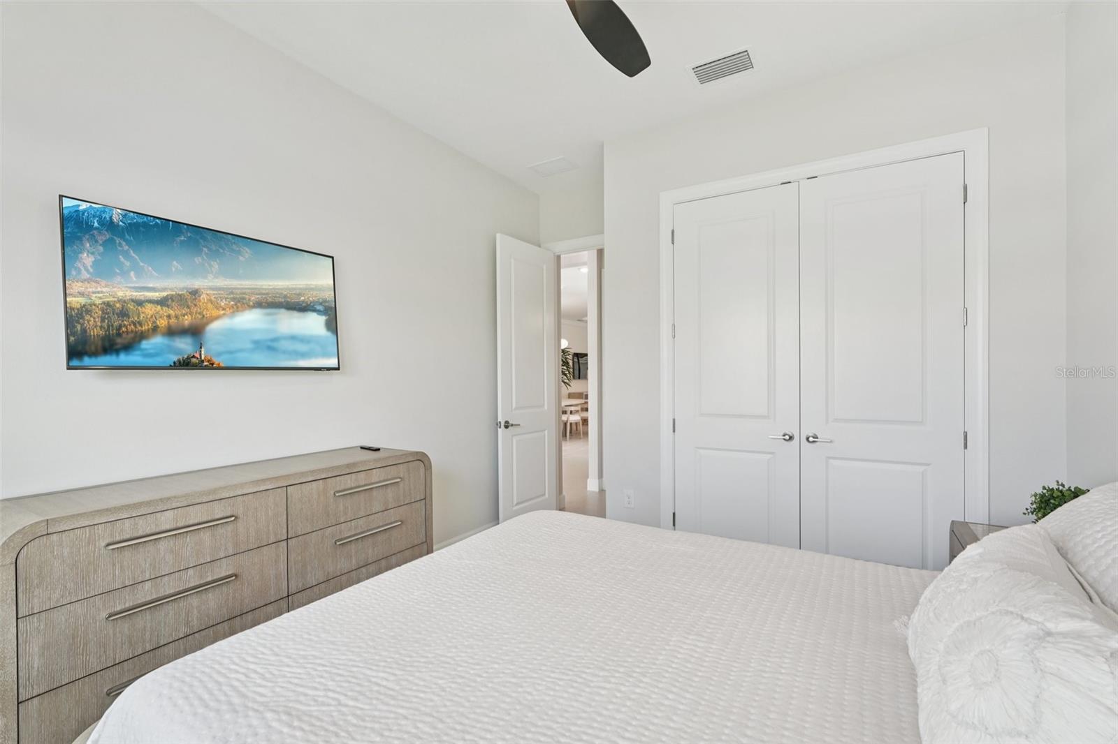 Image 27 of 78 For 16415 Isola Place