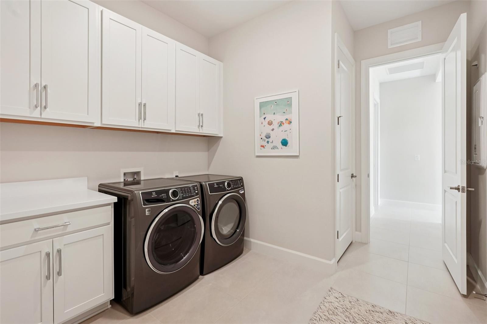 Image 31 of 78 For 16415 Isola Place