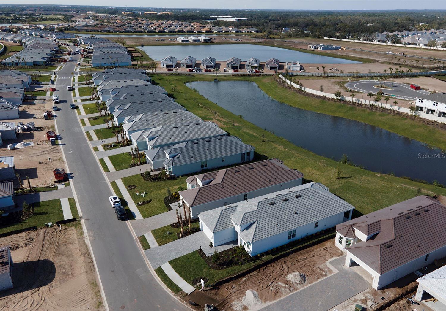 Image 43 of 78 For 16415 Isola Place