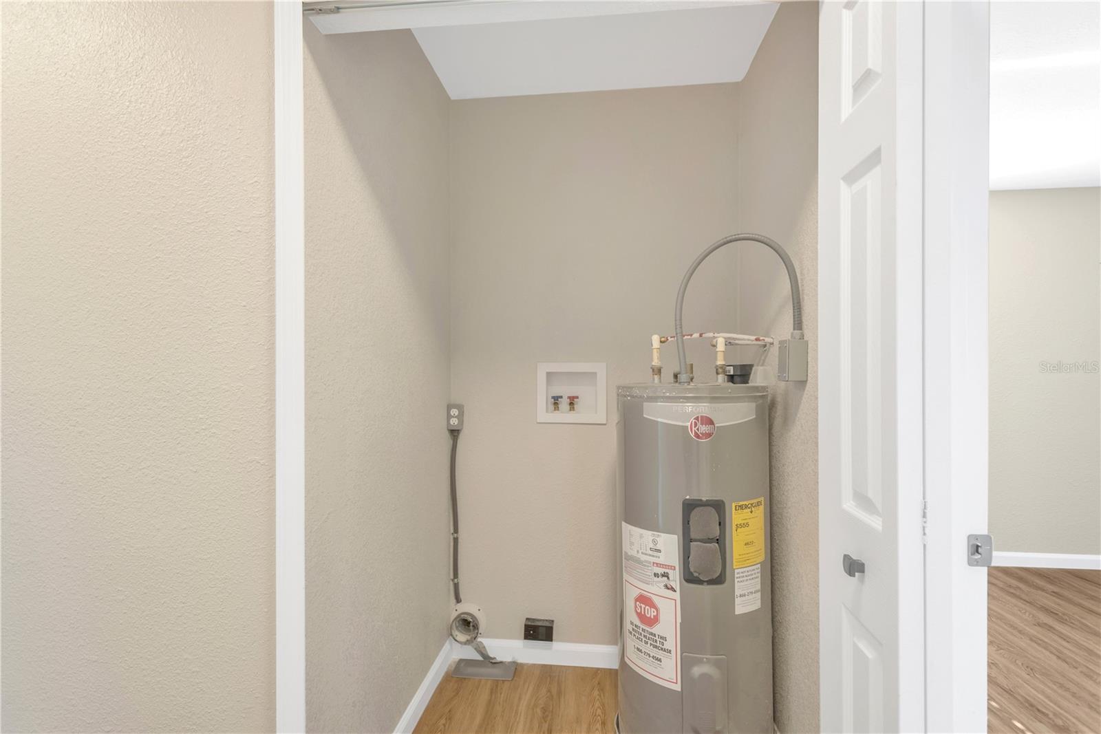 Image 21 of 34 For 6815 Wall Street