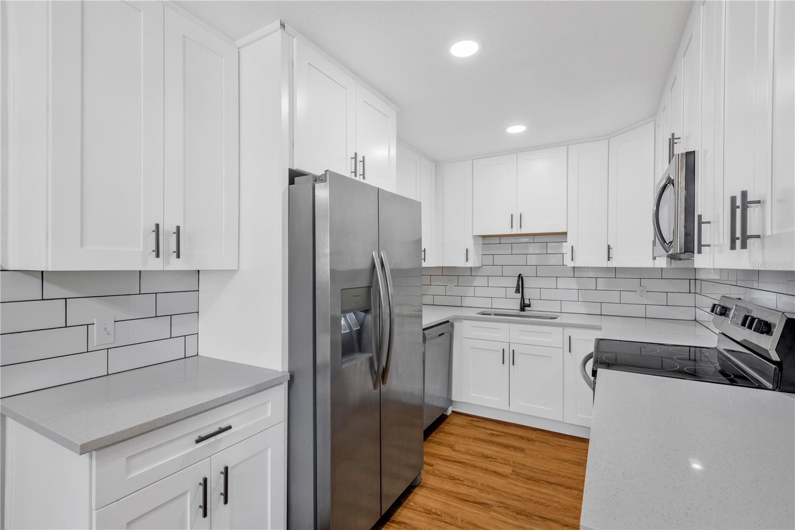 Image 7 of 34 For 6815 Wall Street