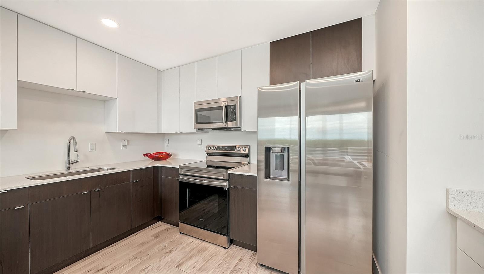 Image 12 of 57 For 1709 Tamiami Trail 522