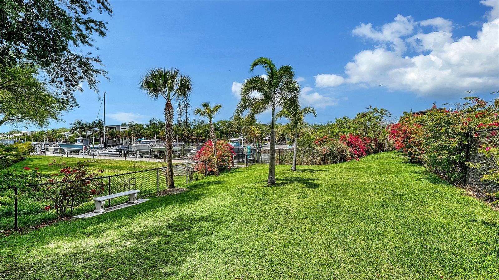 Image 38 of 57 For 1709 Tamiami Trail 522