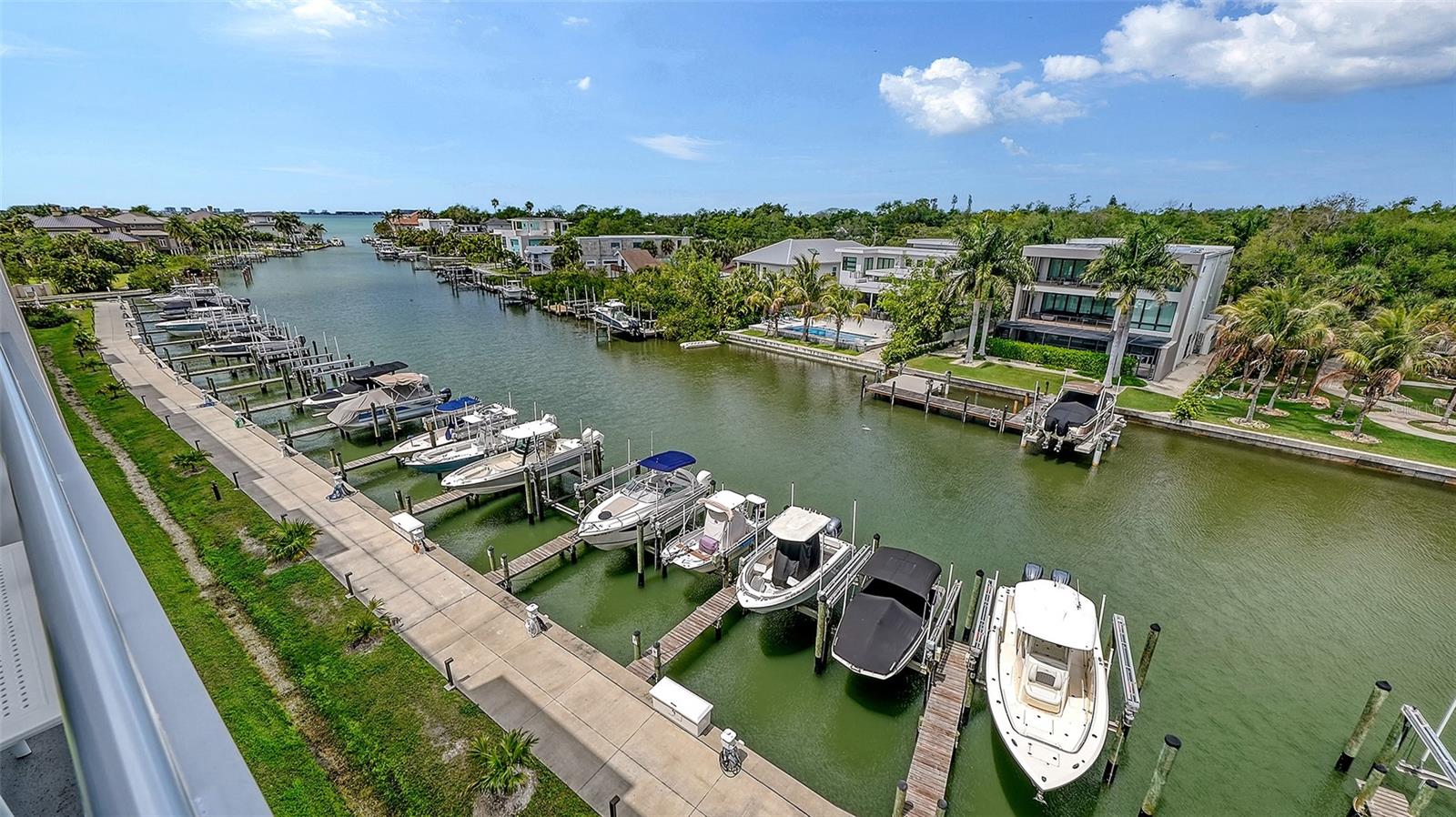 Image 39 of 57 For 1709 Tamiami Trail 522