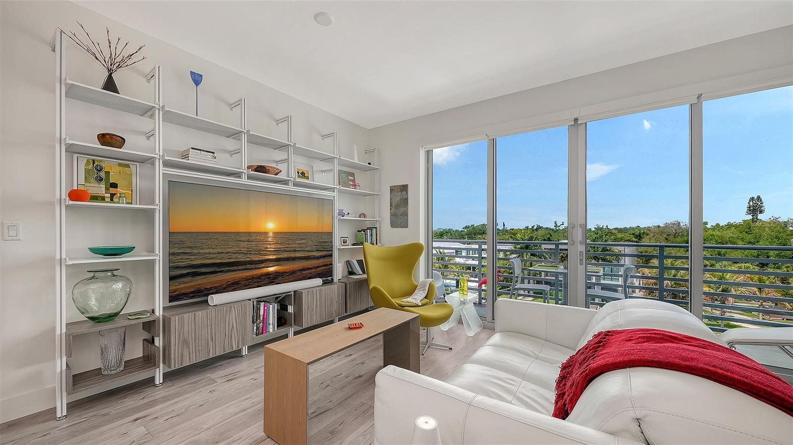 Image 4 of 57 For 1709 Tamiami Trail 522