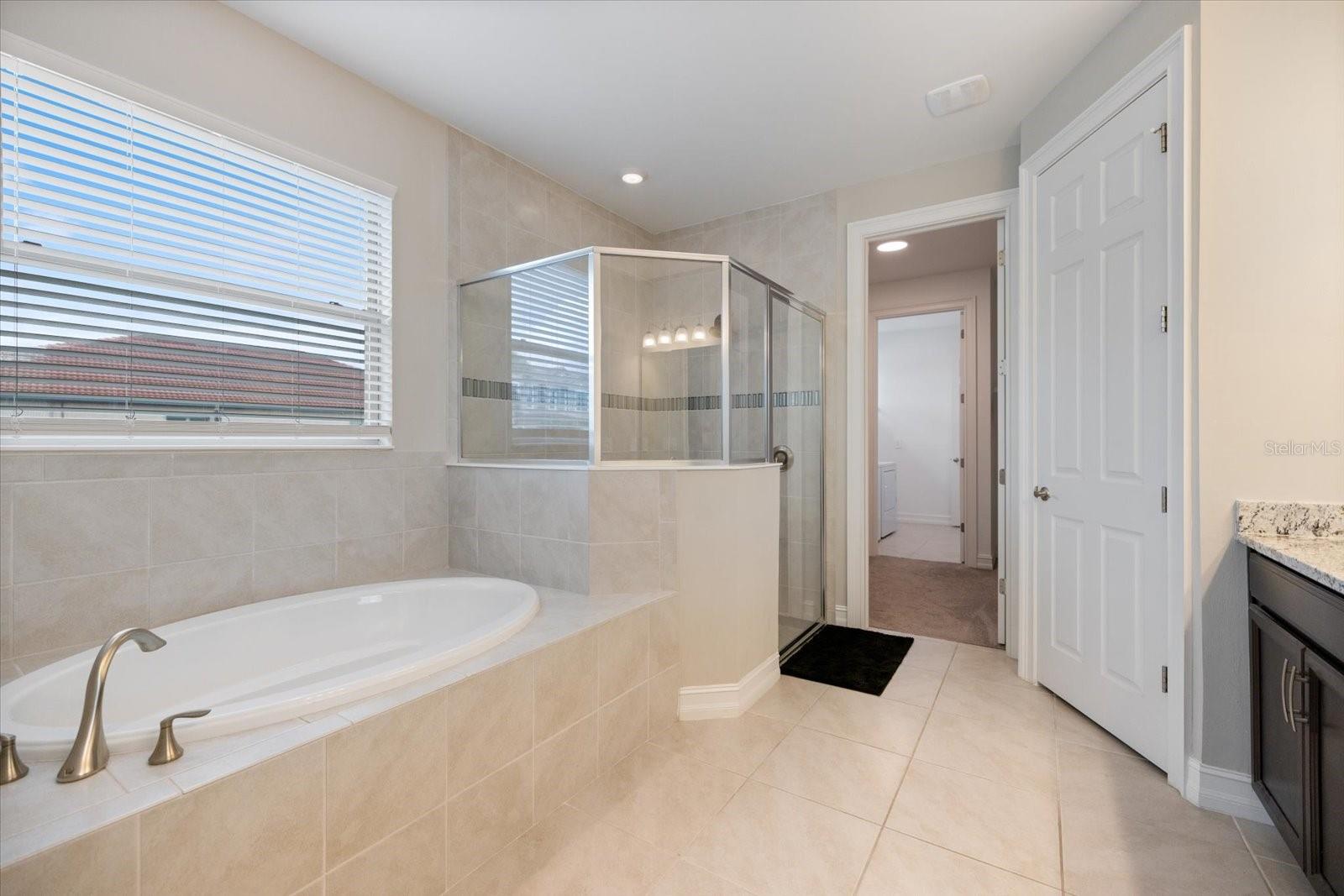 Image 23 of 70 For 520 Maraviya Boulevard