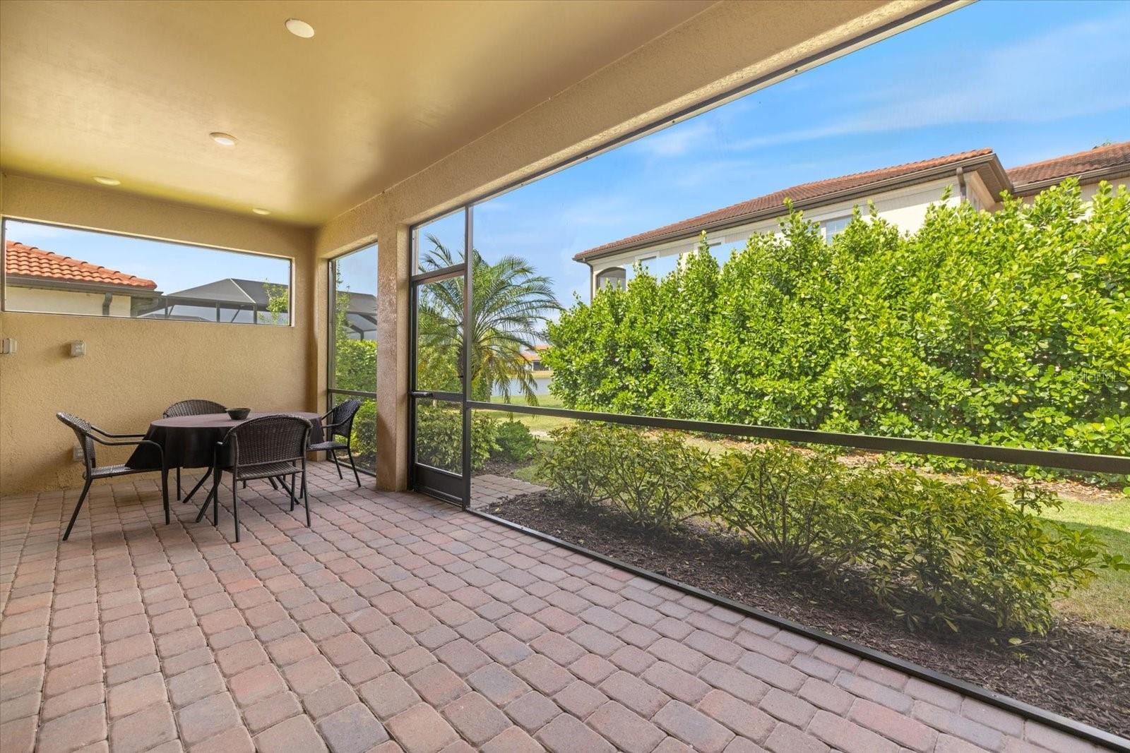 Image 34 of 70 For 520 Maraviya Boulevard