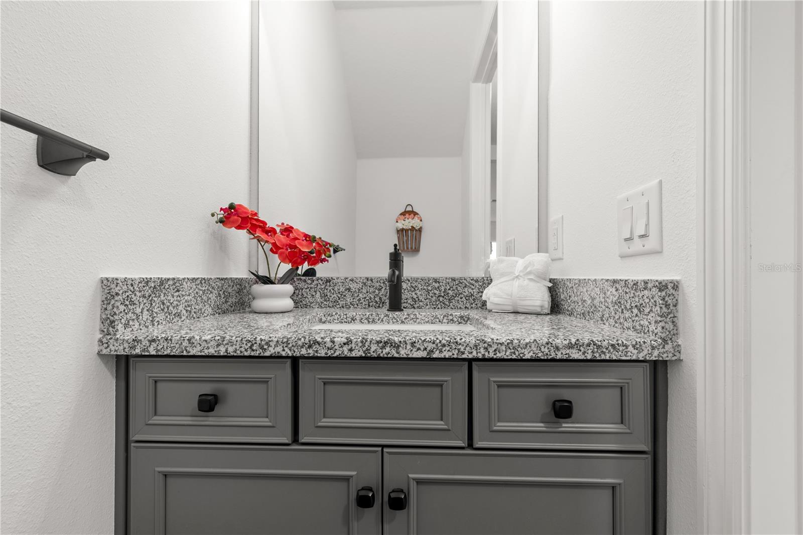 Image 21 of 71 For 9924 Crystal Isle Circle