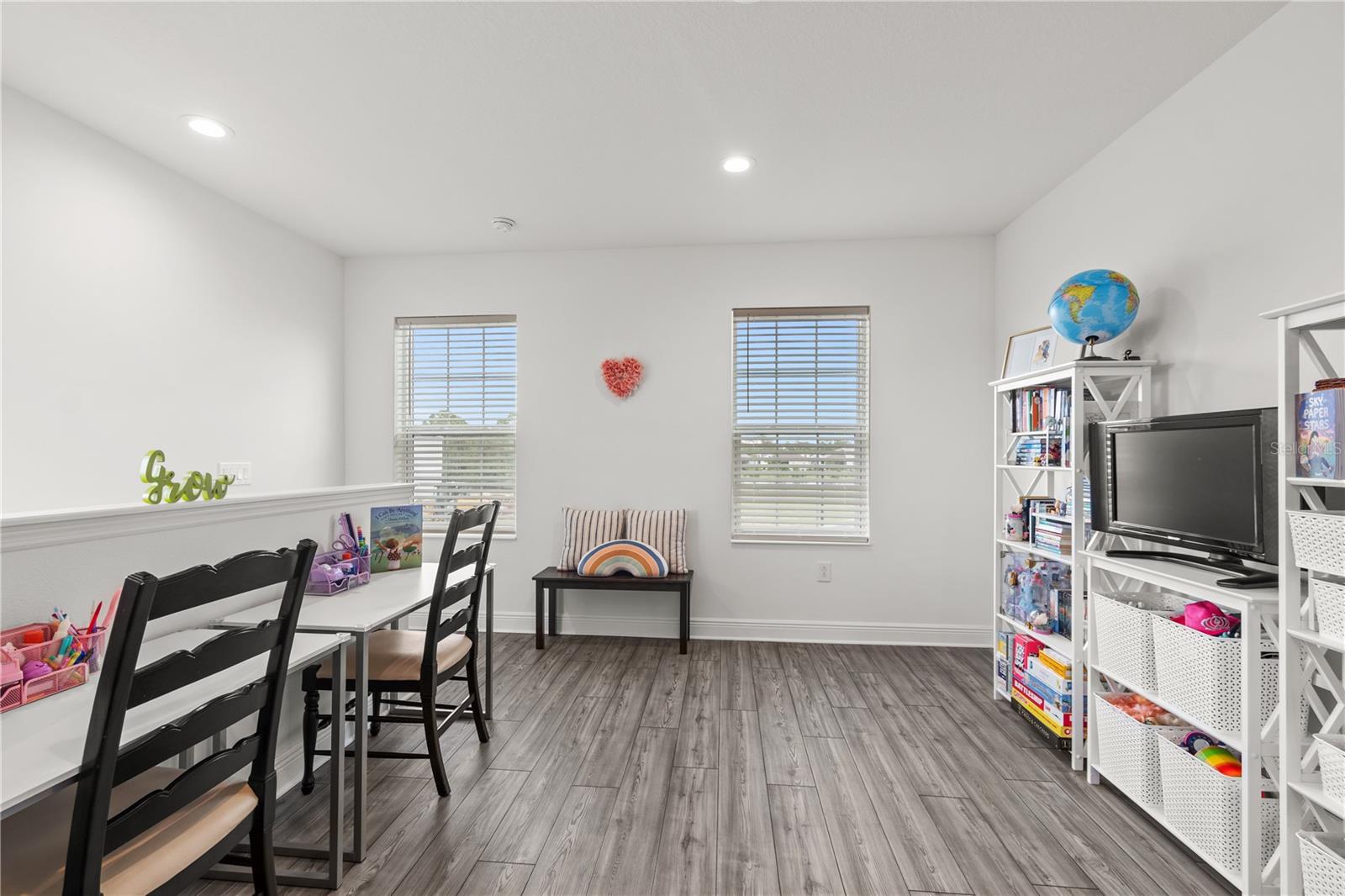 Image 24 of 71 For 9924 Crystal Isle Circle