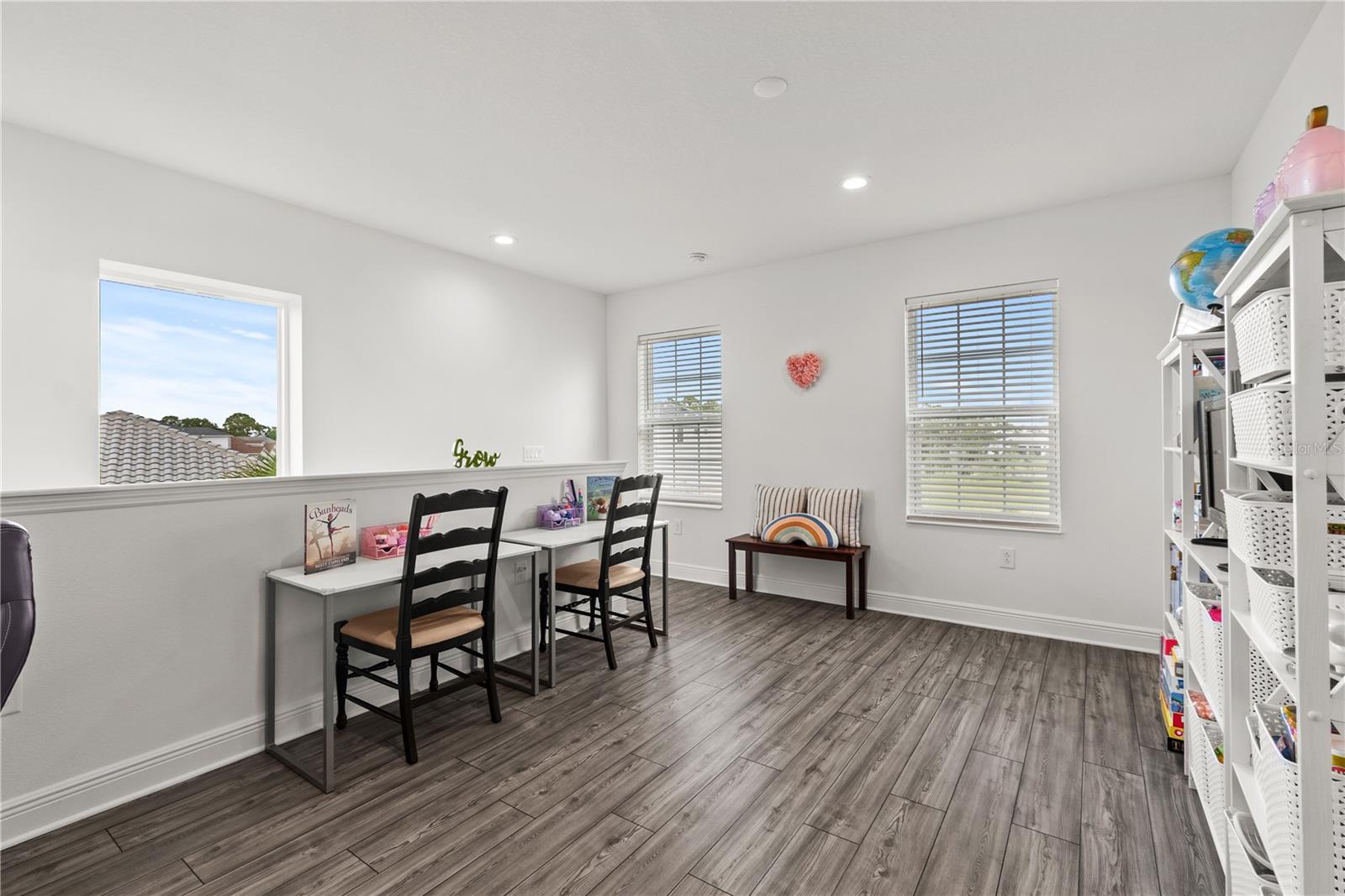 Image 25 of 71 For 9924 Crystal Isle Circle